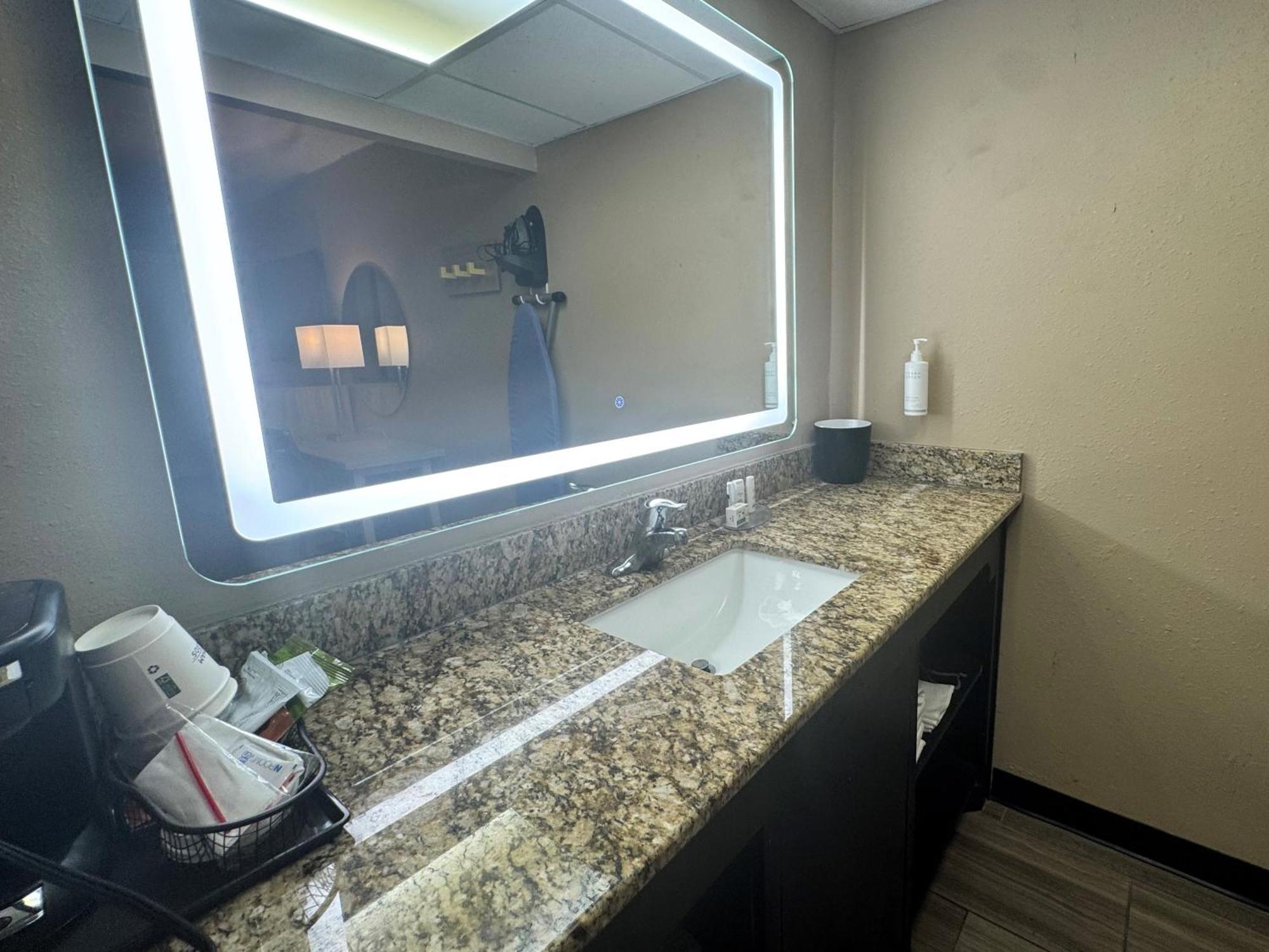 Super 8 By Wyndham Corpus Christi Airport Ξενοδοχείο Εξωτερικό φωτογραφία